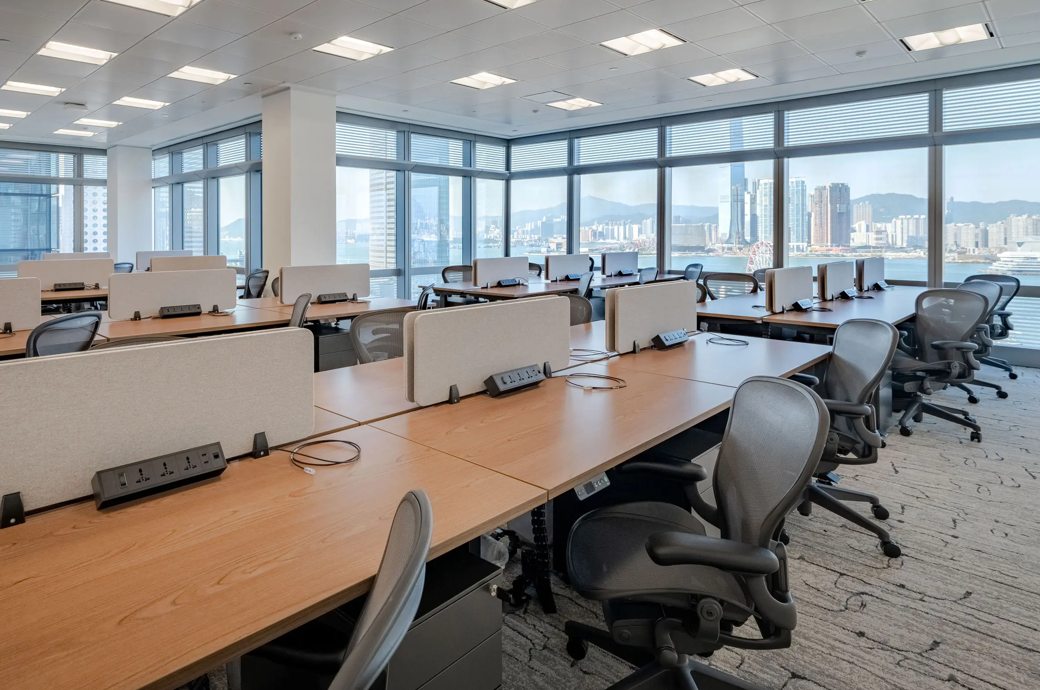 Office-Space-In-Galaxy-Diamond-Plaza