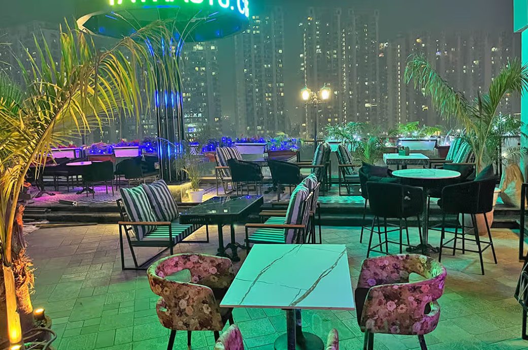 Resturant-in-Galaxy-diamond-Plaza